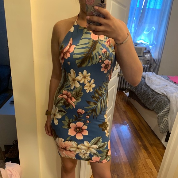 LAST 2️⃣ 😍 Indigo Body-con Floral Dress 😍 - Picture 3 of 4